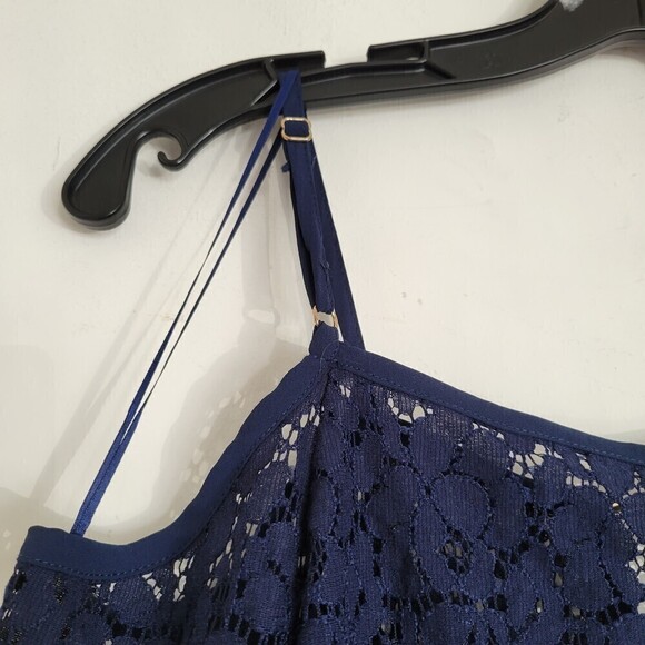 Lily White Navy Blue Floral Lace Cold Shoulder 3/4 Sleeve Blouse Top Size Small - Picture 6 of 13